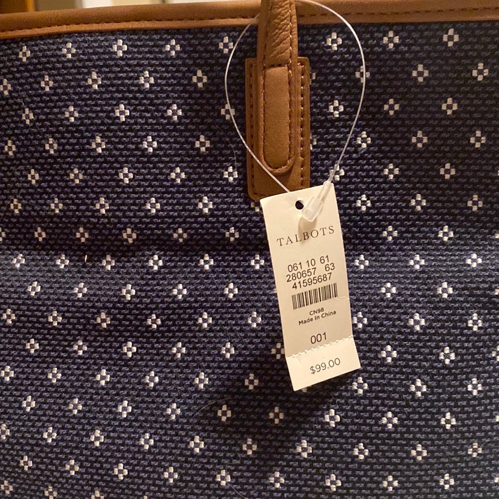 Talbots purse / NWT / never used / navy with white